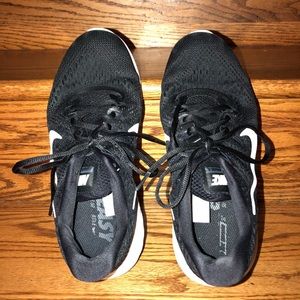 Nike Lunarglide Gym Shoes (7.5) Black & White
